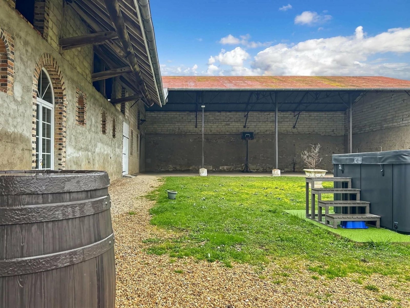Maison 7 pièces de 149 m² vendue à Serbonnes